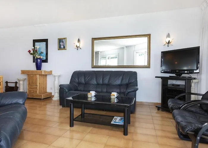 Groc By Interhome Платжа-д'Ару