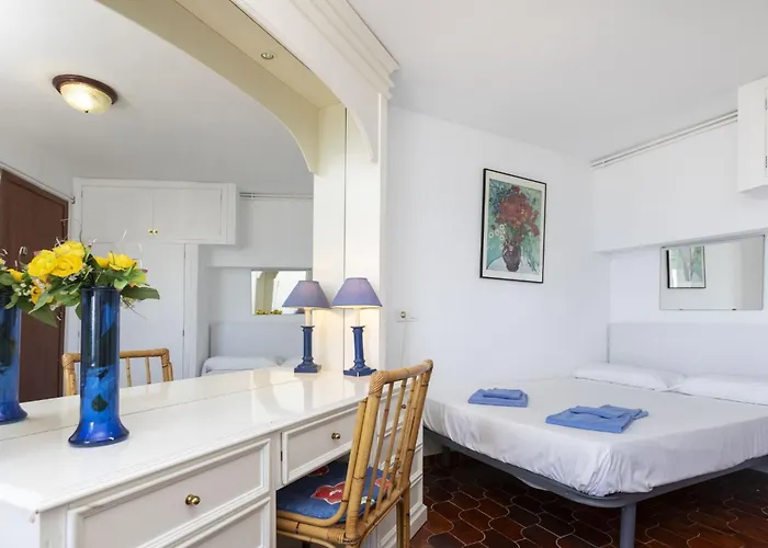 Апартаменти Groc By Interhome